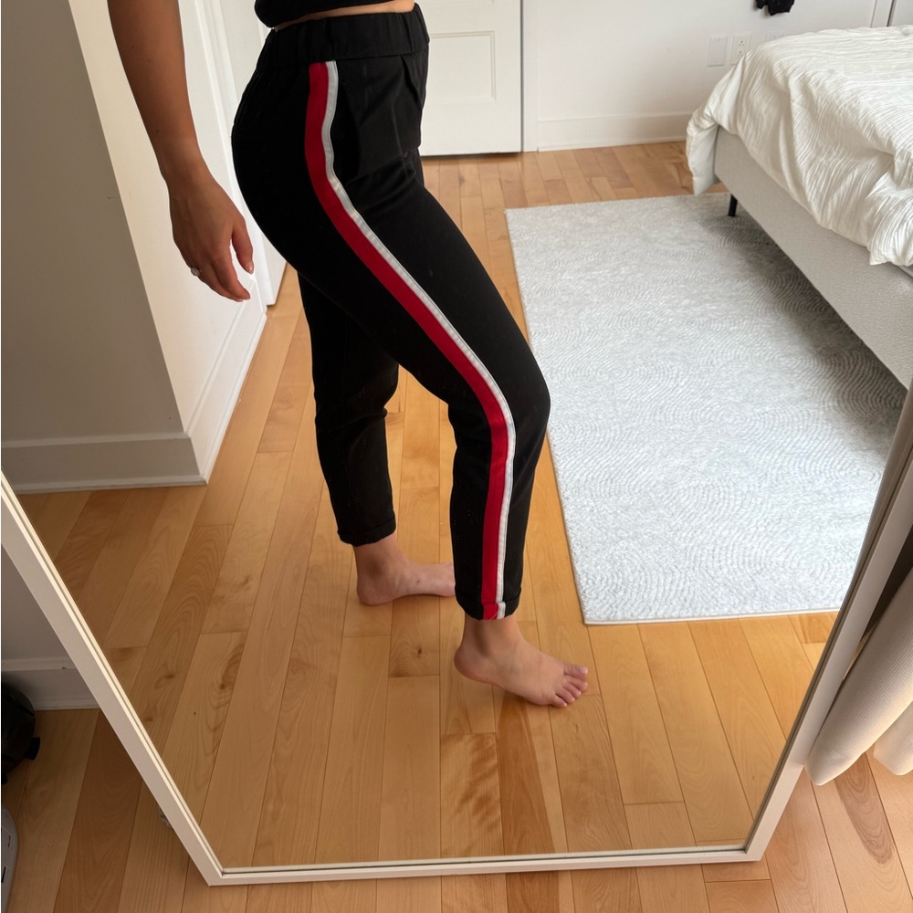 BLACK AND RED XS CLASSY PANTS ZARA